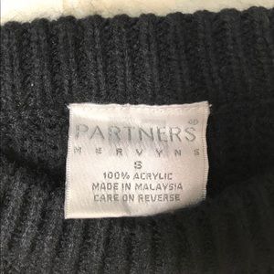 100% ACRYLIC SWEATER